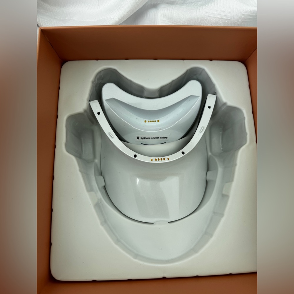 LED Face Mask Therapy, Halo - Picture 3 of 8